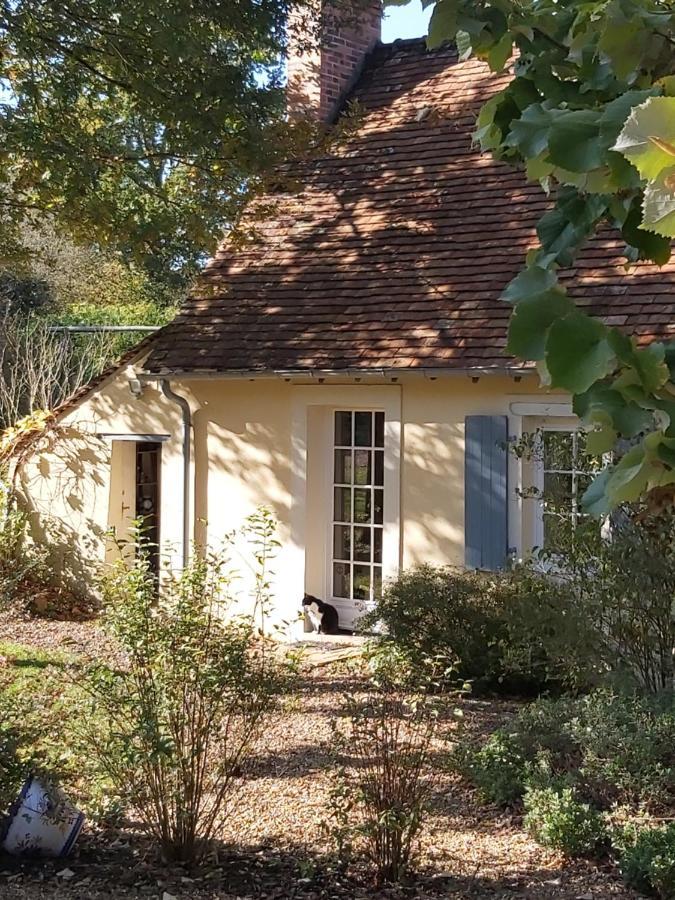 La Chaine Saint-Jean-du-Bois Esterno foto
