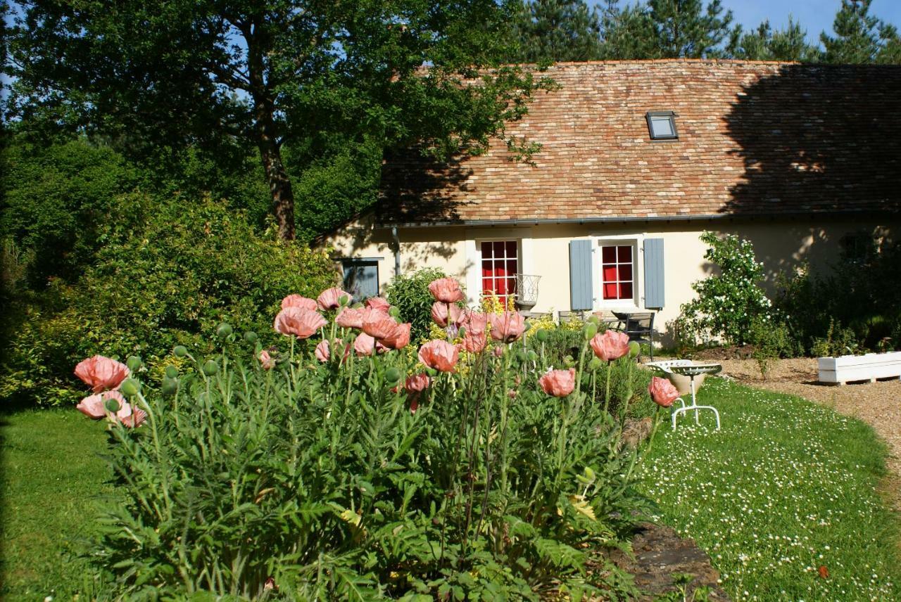 La Chaine Saint-Jean-du-Bois Esterno foto